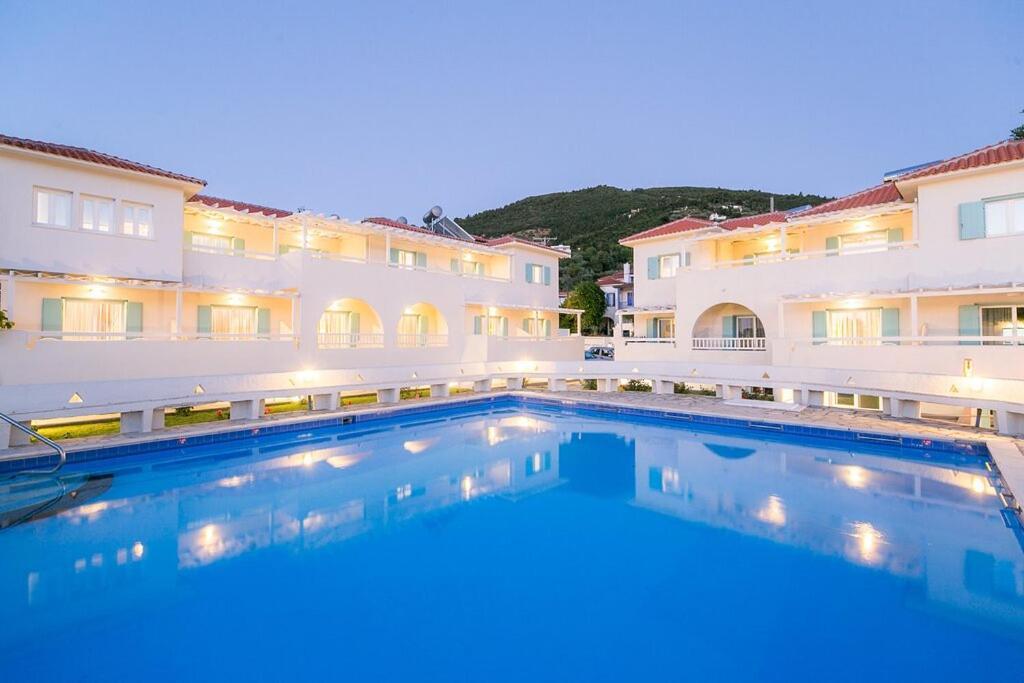 Sunrise Village Hotel Apartments Skopelos stad Exteriör bild